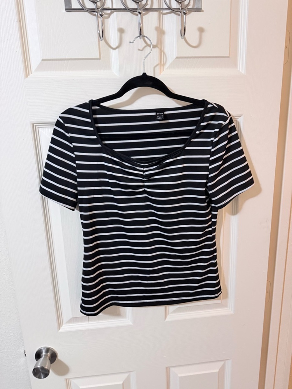 SHEIN Black & White Striped Scoop Neck Tee